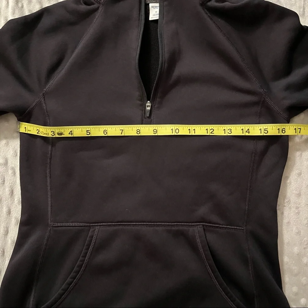 EUC Old Navy athleasure sweatshirt - Picture 15 of 16